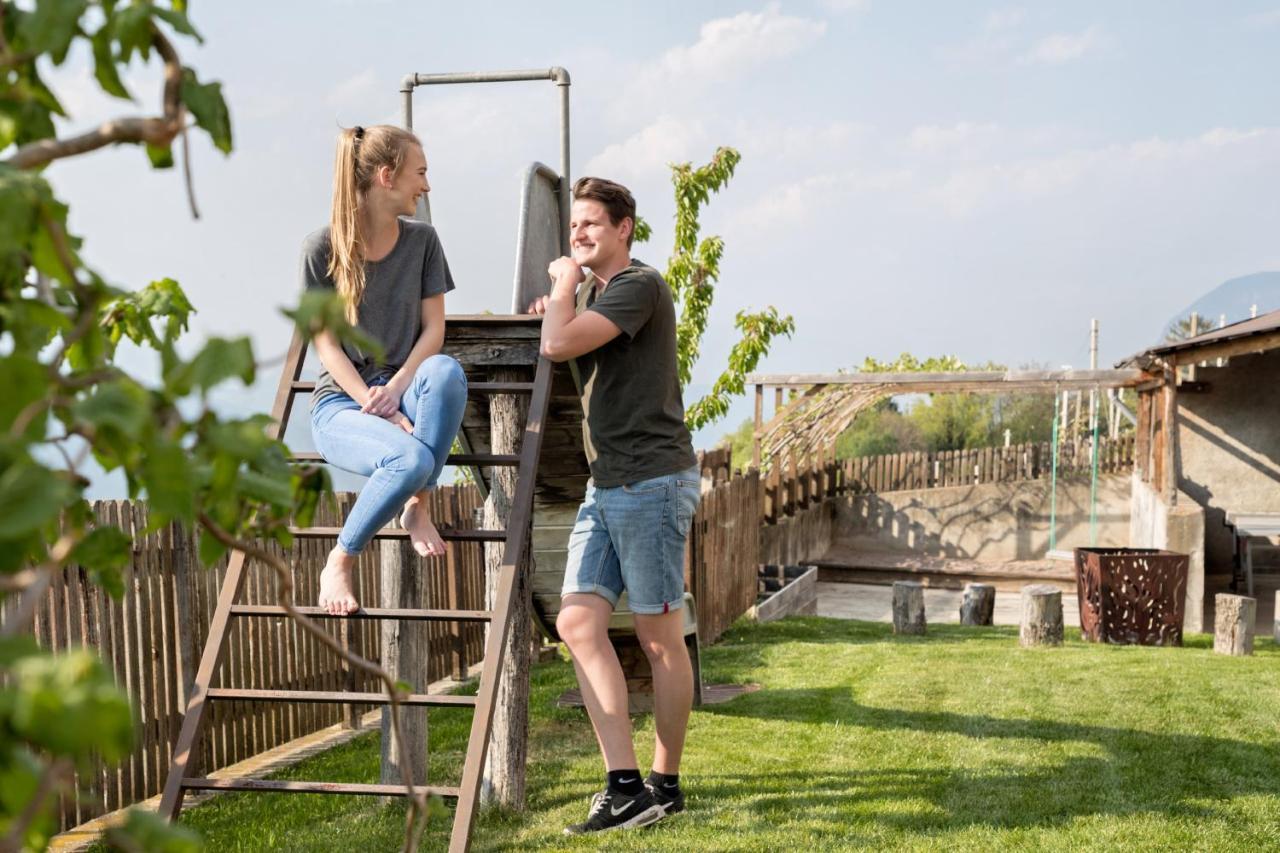 Engadiner Apartments & Wines モンターニャ エクステリア 写真